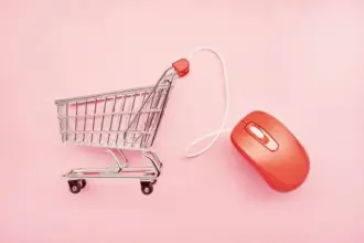 CEO do Fórum E-Commerce Brasil: queda no gasto médio reflete endividamento