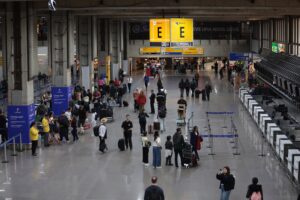 Receita lança sistema que agiliza entrada de viajantes na alfândega