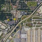 Dois aviões da Delta Airlines ficam em rota de colisão durante operação em aeroporto; uma aeronave tentava pousar enquanto outra decolava