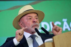 Paraguai convoca embaixador do Brasil após fala de Lula