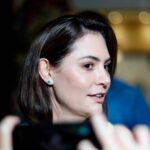Entenda o bloqueio anestésico feito por Michelle Bolsonaro - 03/08/2026 - Equilíbrio e Saúde