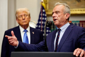 OMS critica mudanças de Trump em vacinas nos EUA - 12/08/2026 - Equilíbrio e Saúde