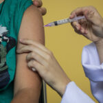 HPV: escola amplia vacinação entre adolescentes no Brasil - 21/09/2026 - Equilíbrio e Saúde