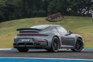 Porsche foca no segmento de luxo para elevar margem de lucro