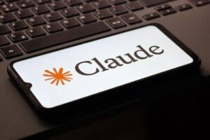 Anthropic proíbe comportamento 'cruel' de usários contra sua IA Claude - 09/10/2026 - IA
