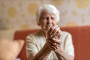 Artrite afeta mulheres mesmo com doença controlada - 15/10/2026 - Equilíbrio e Saúde
